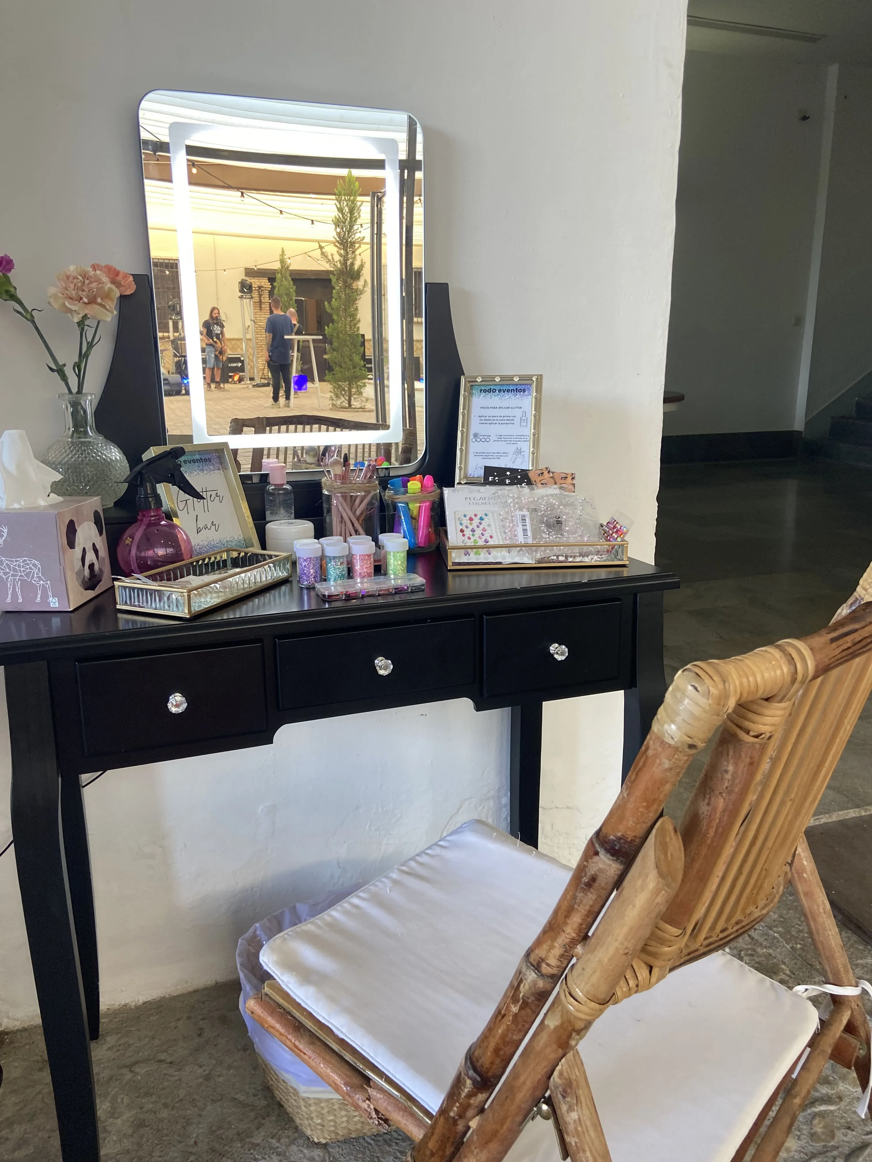 Tatuajes temporales y glitter